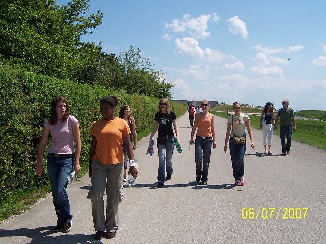 img00003.jpg