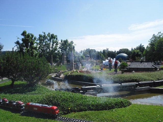 img00135.jpg