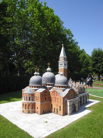 img00143.jpg