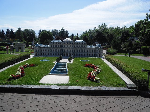 img00165.jpg