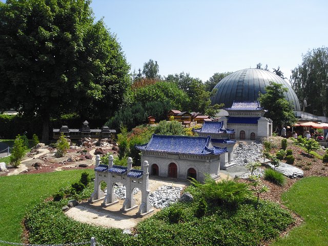 img00185.jpg