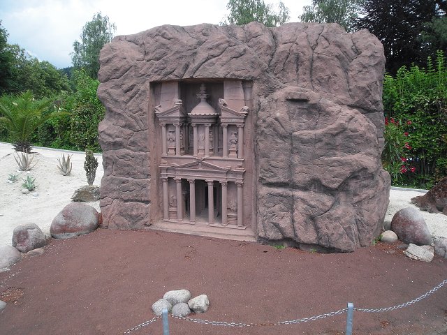 img00204.jpg