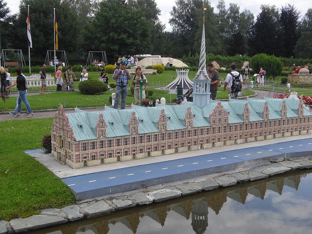img00225.jpg