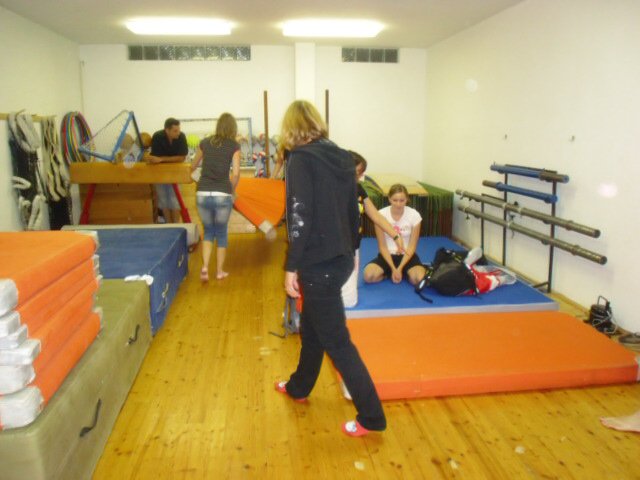 img00004.jpg